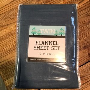 Blue Costco flannel sheets, Twin size